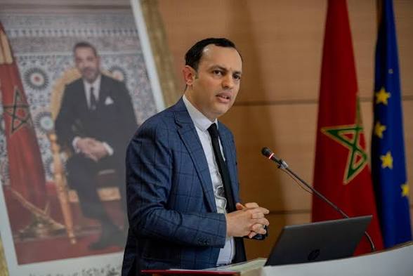 مراكز النداء.. الحكومة تلجأ إلى ألمانيا وإسبانيا لتجنب فقدان 50 ألف منصب شغل بسبب قانون فرنسي
